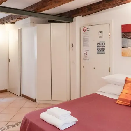 In The Heart Of Biennale Ac Wi-fi Apartament *
